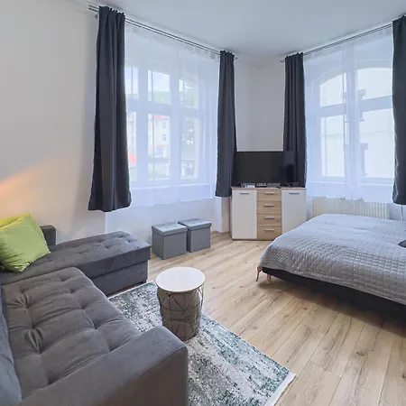 Apartment Laura 2 - Apartment With Taste Of Coffee In City Centre - Opened April 2024 Karlsbad Exterior foto